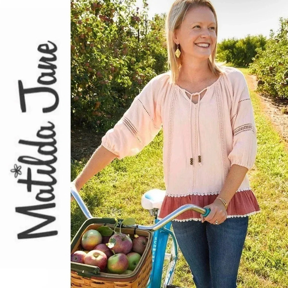Matilda Jane | Wonderment Call Me Cute Top Gauze Crochet Detail EUC - Picture 1 of 9